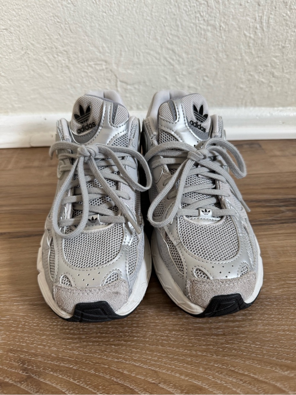 Adidas Astir Sneakers